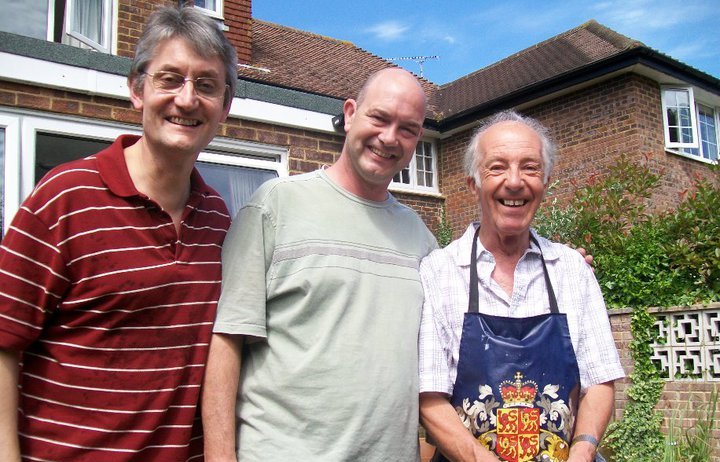 John Simmonds hosts a wonderful barbeque for Alan Young, Dave Chamberlin, the cast and musicians.